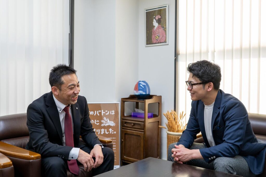 木田製粉の輸出を一挙に担当する、平間課長(左)